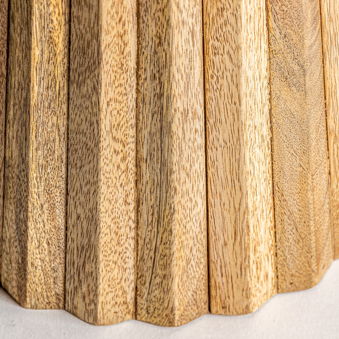 Mesita auxiliar de madera de mango y tapa de mármol blanco